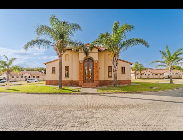 3 BEDROOM APARTMENT FOR SALE IN HALFWAY GARDENS